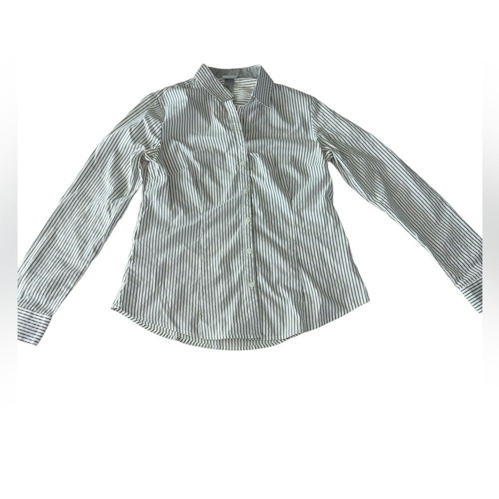 ❤️H&M White and Gray Cuffed Sleeve Long Sleeve Button Down Shirt